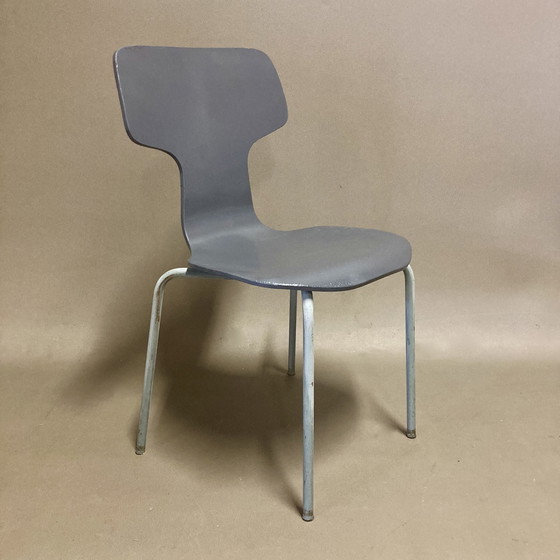Image 1 of Six Chaises Modèle 3123 Enfant Arne Jacobsen