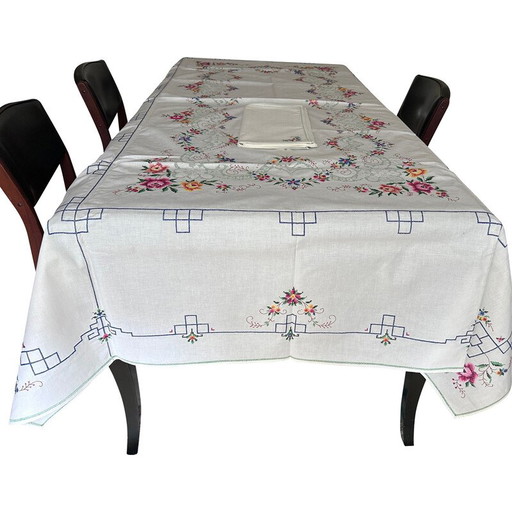 Mantel y servilletas vintage bordados a mano y calados, 1950