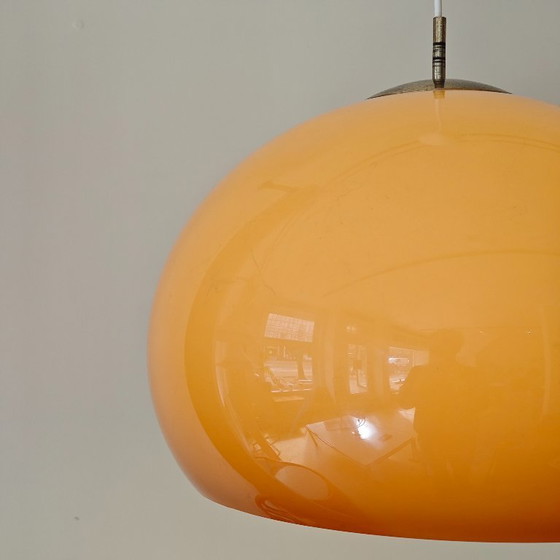Image 1 of Suspension vintage en plastique beige