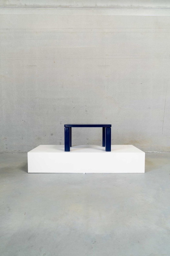 Image 1 of Table basse vintage bleue.