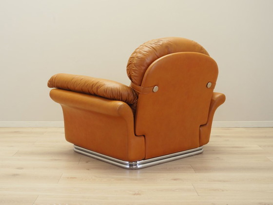 Image 1 of Fauteuil orange, design de l'âge de l'espace, années 1960, production : Italie
