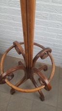 Porte-manteau sur pied Thonet