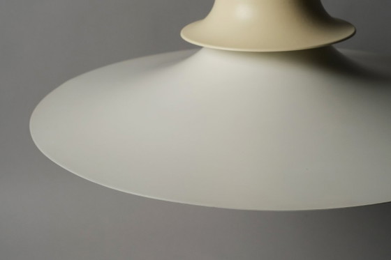 Lampe à suspension Lyskær Belysning, éclairage moderne danois des années 1970. – Plastic (photo 6 of 9)