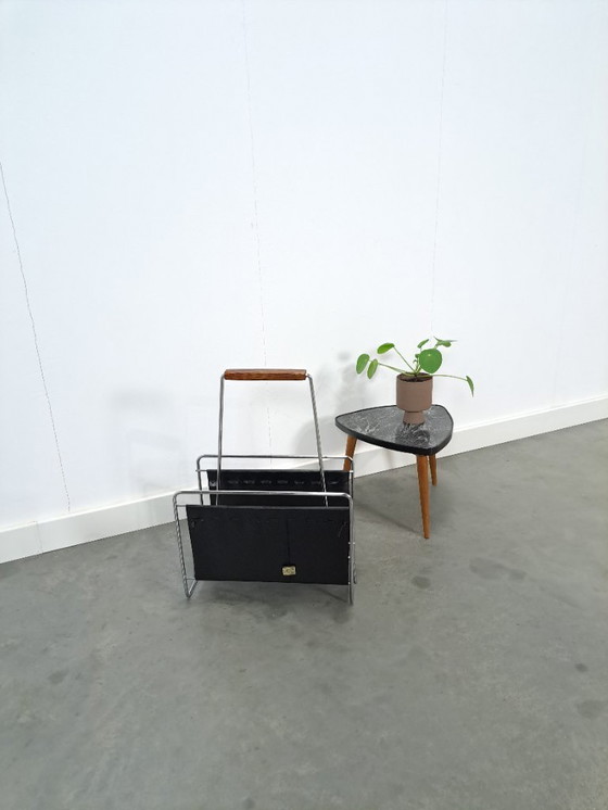 Image 1 of Design Voss jaren 70 leren tijdschriftenrek met chroom