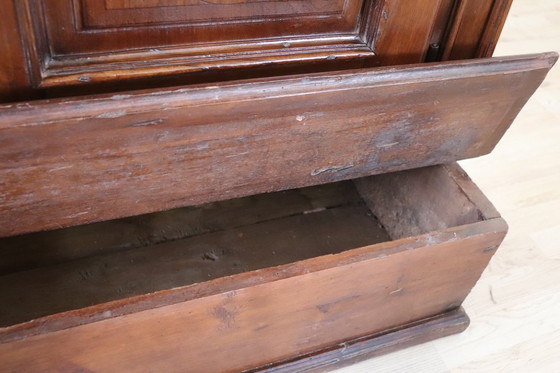 Image 1 of Antiguo reclinatorio de nogal, Italia S. XVIII