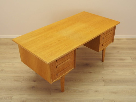 Image 1 of Escritorio de roble, diseño danés, años 60, diseñador: Henning Kjærnulf