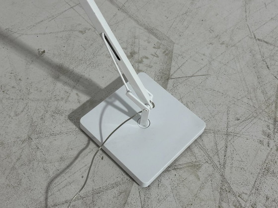(4) Lampada da scrivania a LED Flos Kelvin bianca - Antonio Citterio - Design italiano – Lampade da scrivania (photo 4 of 7)