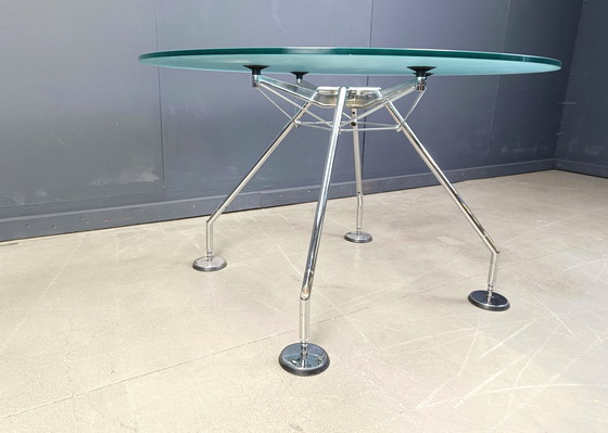 Image 1 of Table d'appoint Nomos vintage par Norman Foster pour Tecno, 1990