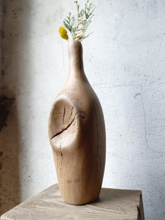 Image 1 of Vaso/bottiglia in rovere massello intagliato