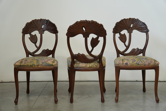 Image 1 of Set van 6 handgesneden Art Nouveau Revival eetkamerstoelen met bloemenzittingen