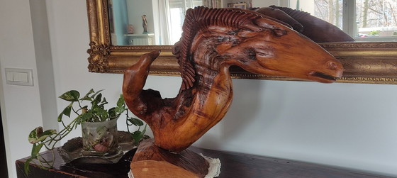 Image 1 of Moderne houtsnijkunst - Twee paardenhoofden - Gesigneerd Giuliani '92