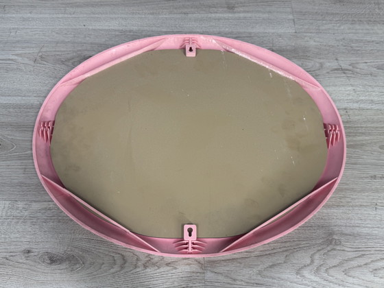 Image 1 of Miroir ovale à rosace des années 1970 - le charme à l'état pur !