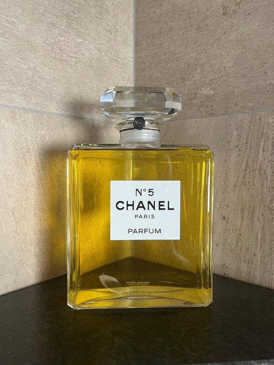 Exclusieve Grote Chanel N5 Glazen Factice / Parfumfles – Decoratieve objecten, Glass (photo 4 of 5)