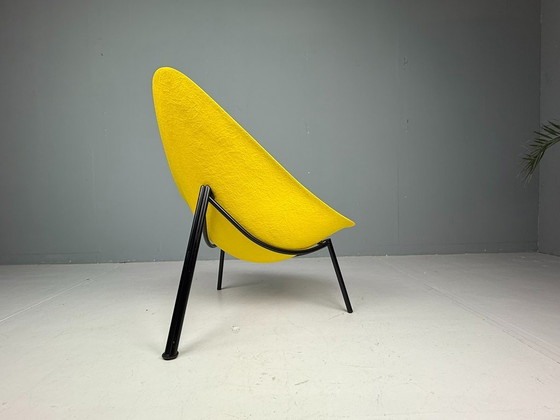 Image 1 of Fauteuil lounge trépied en fibre de verre jaune Ed Merat, France, 1956