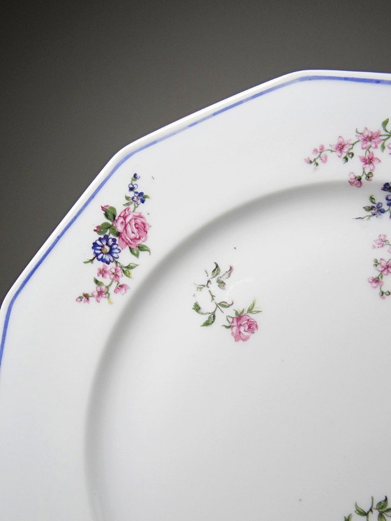 Image 1 of 4 Bernardaud Limoges porcelain dinner plates with floral decoration from the 1920s-1950s