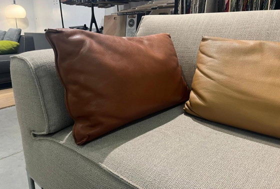 Image 1 of Design en cuir comme neuf, coussins en stock