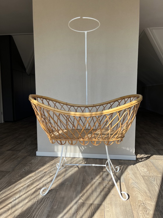 Image 1 of Rattan Wiege
