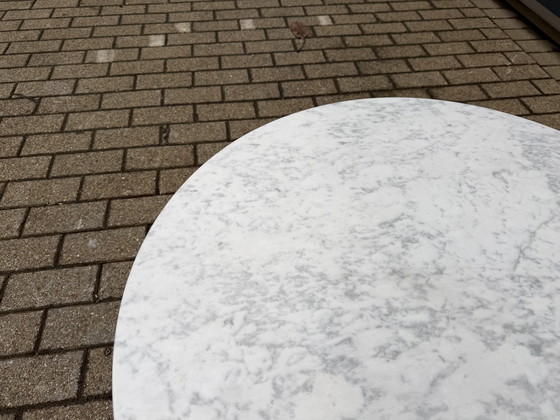 Image 1 of Originele Knoll Tulip Salontafel Eero Saarinen in Carrara marmer