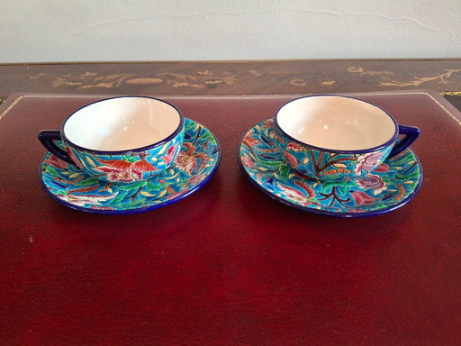 Tête à tête, Set bestehend aus 2 Teetassen und Untertassen aus Longwy-Emaille