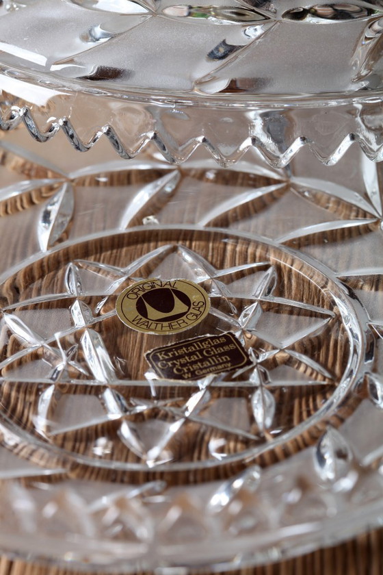 Image 1 of Walther loden kristallen schaal met deksel: Bonbonnière uit het midden van de 20e eeuw / Walther Glass / Duitsland / jaren 1960.