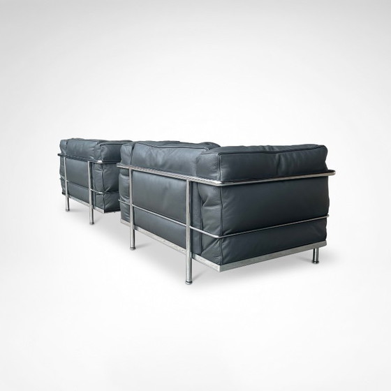 Cuscini in piuma LC3 e poltrone in pelle extra di Le Corbusier et al per Cassina, anni '90, set da 2 (photo 6 of 12)