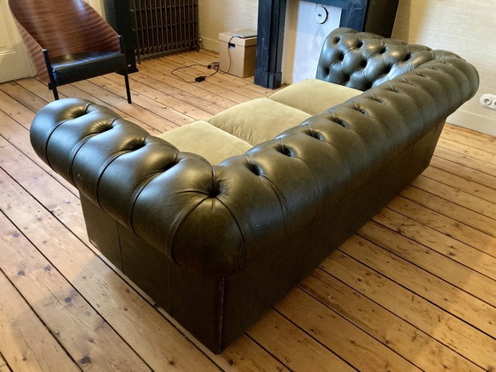 Image 1 of 3 persoons Chesterfield