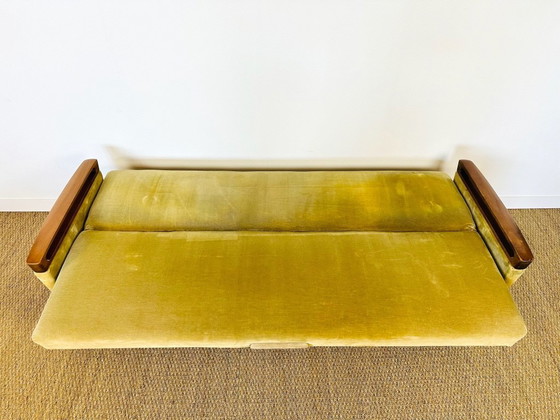 Image 1 of Canapé convertible et fauteuil vintage scandinave en teck et velours, 1960, Set de 2