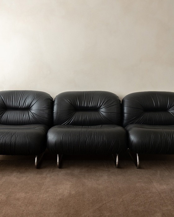 Italian Leather And Chrome Lounge Chairs, 1980s, Set Of 3 – Armchairs (photo 8 of 23)