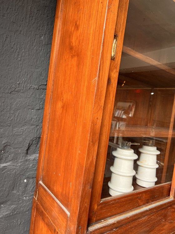 Image 1 of School vitrine kast 