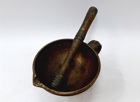 Image 1 of Antieke bronzen vijzel en stamper