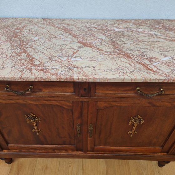 Image 1 of Credenza, cassettiera, comò e mobile da bagno vintage e antichi con piano in marmo.
