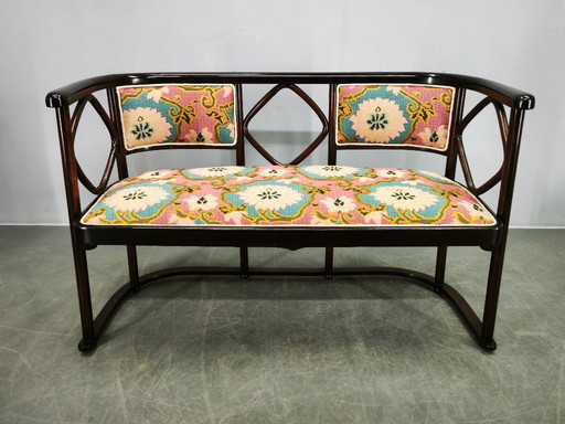 Sofá modernista estilo Fledermaus de Josef Hoffmann, años 30