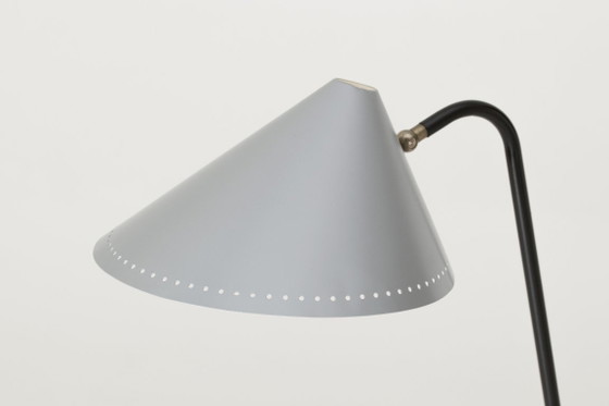 Image 1 of Eine seltene Stehlampe aus der Mitte des 20. Jahrhunderts aus dem Jahr 1955 – H.Th.J.A. Busquet für Hala Zeist