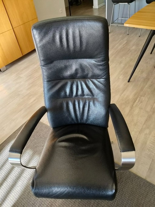 El sillón eléctrico Relax Thyra-143 del futuro