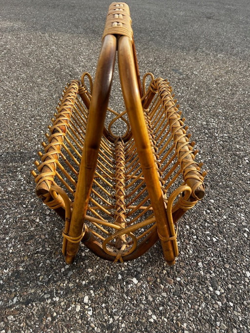 portariviste in rattan