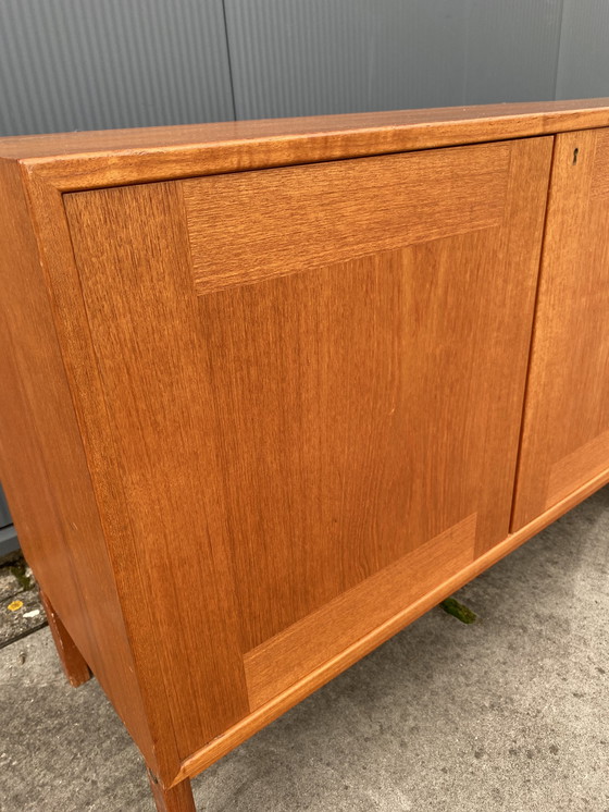 Image 1 of Set van twee vintage dressoirs 