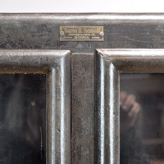 Image 1 of Armoire à pharmacie en fer poli, années 1910