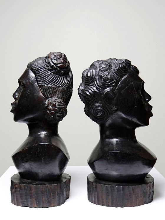 Image 1 of Couple de bustes Malgaches bois exotique foncé sculpté artisanat années 40-70