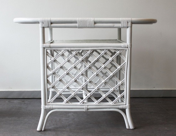 Image 1 of Witte rotan tafel en stoelenset