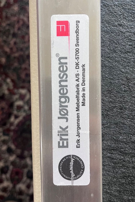 Erik Jørgensen EJ50 3-Sitzer Ledersofa – Eierschalenweiß – Metall (photo 6 of 6)