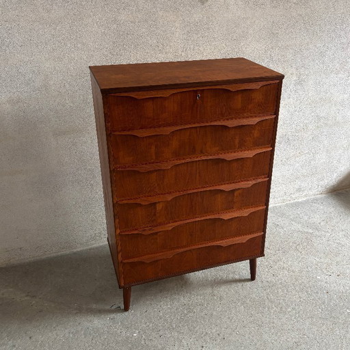 Teakhouten ladekast / tallboy — Denemarken, jaren 60