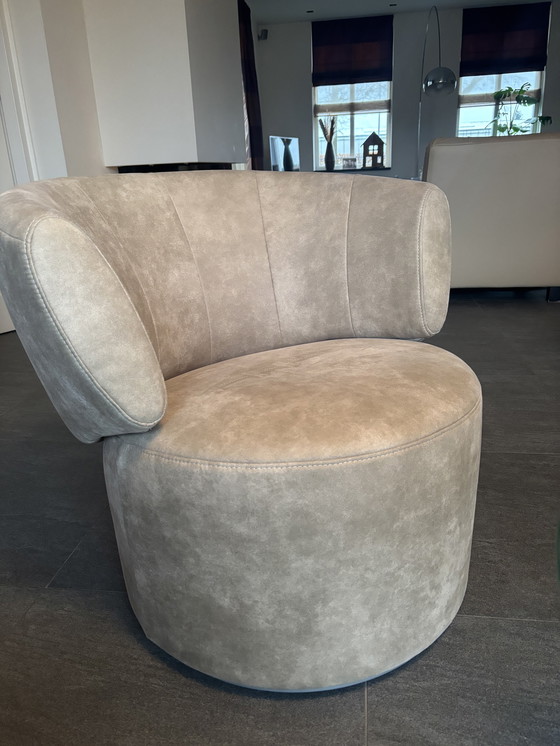 Image 1 of Rolf Benz swivel armchairs