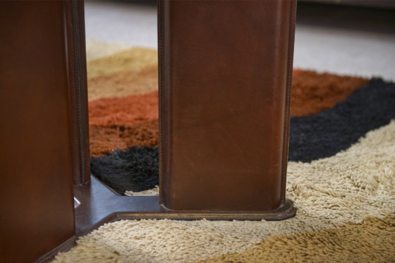 Image 1 of Runder Tisch von Tito Agnoli für Matteo Grassi, Gestell mit braunem Leder bezogen, 1970er Jahre