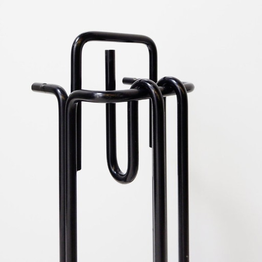 Minimalistisches Black-Metal-Feuerensemble „Mace-Line“ von Ann Maes – 1970er Jahre