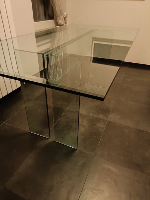 FIAM LLT Float Glass Table – eettafels