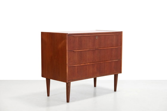 Vintage Danish teak wooden chest of drawers – Mid Century Modern (photo 2 of 5)