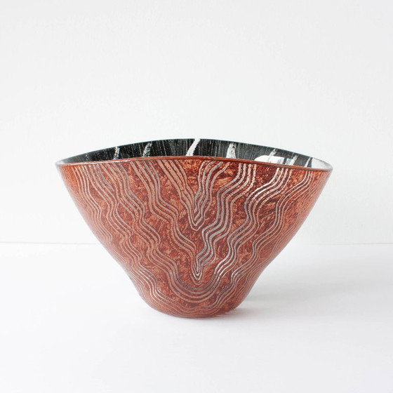 Image 1 of Bol en verre Kosta Boda 'Tonga' par Monica Backström, signé années 1980