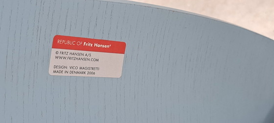 Image 1 of Juego de 4 sillas apilables Fritz Hansen con reposabrazos