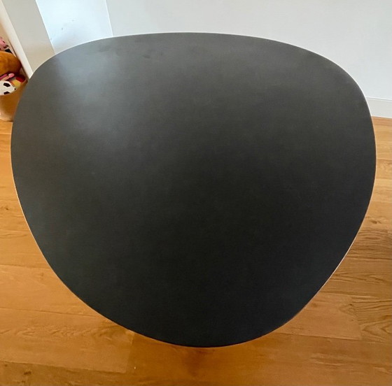 Image 1 of Table de salle à manger compacte avec plateau en matière organique (vue chez VT wonen)