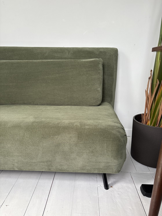 Image 1 of Sofá cama grande Kahlo - Pana verde pálido (Made.com)